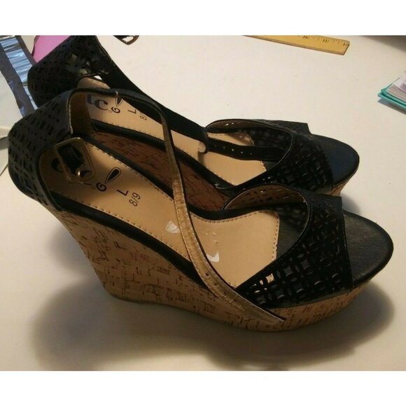 Rue 21 etc ! women size 8/9  black wedge heel open toe strappy sandals - Picture 2 of 5